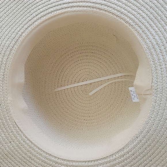 Resting Beach Face Beach Hat - Picture 3 of 4